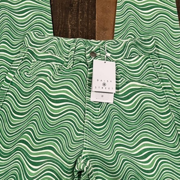 Green wave Daisy Street Wavy Mom Jeans - Picture 4 of 8